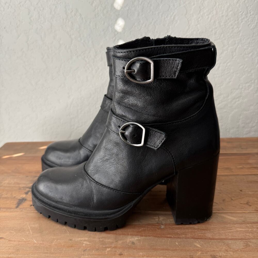 Women's Emanuele Crasto Lug‎ Sole Black Leather Buckle Ankle Boots Size 6.5 - Picture 4 of 10